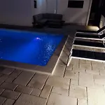 Διαμέρισμα Moonvidal With Big Private Swimming Pool And Free Parking