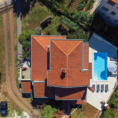 Big Swimming Pool Moonvidal Apartment Pula