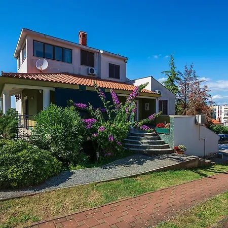 Big Swimming Pool Moonvidal * Pula