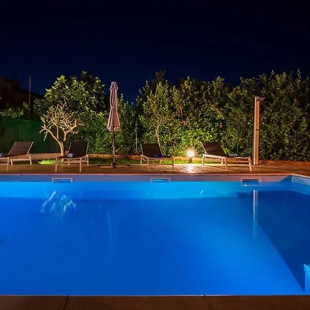 Big Swimming Pool Moonvidal * بولا