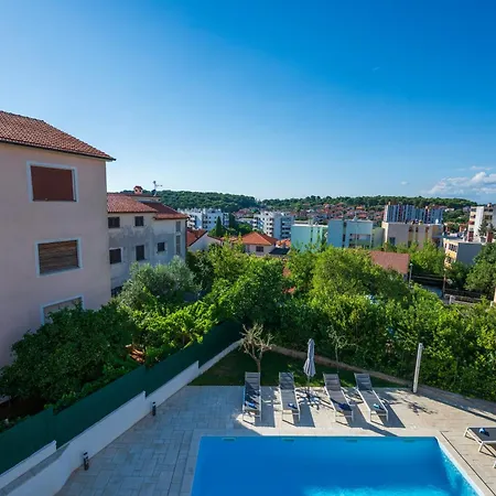 Moonvidal With Big Private Swimming Pool And Free Parking Daire Pula