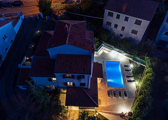 Lägenhet Big Private Swimming Pool Moonvidal Pula