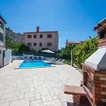Moonvidal With Big Private Swimming Pool And Free Parking *