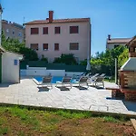 Moonvidal With Big Private Swimming Pool And Free Parking 普拉