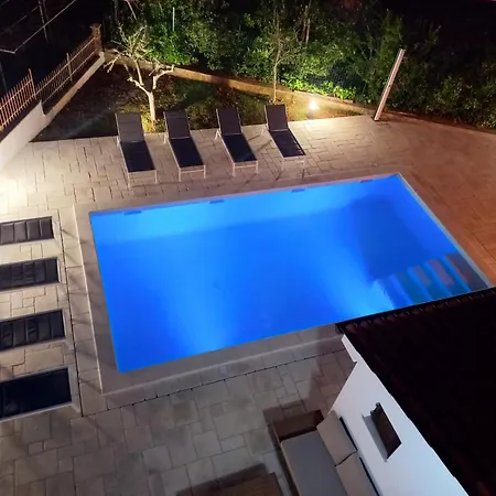 Big Private Swimming Pool Moonvidal Apartment Pula