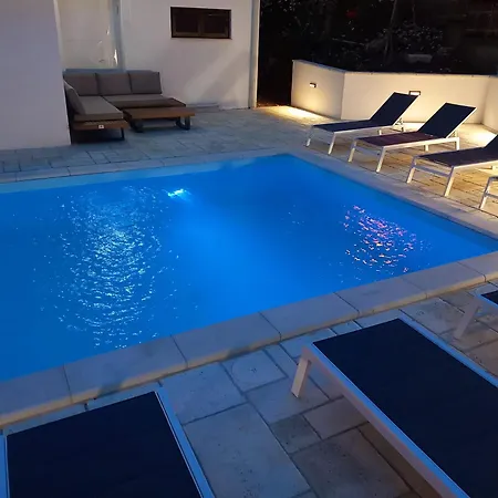 Moonvidal With Big Private Swimming Pool And Free Parking شقة *