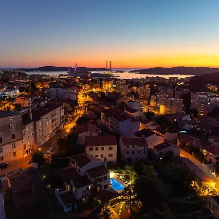 Big Swimming Pool Moonvidal Apartament *