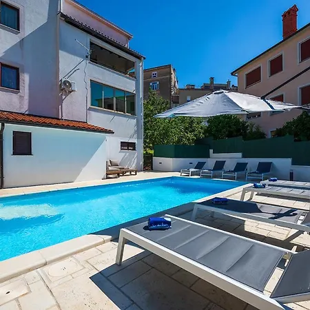 Big Swimming Pool Moonvidal Apartament *