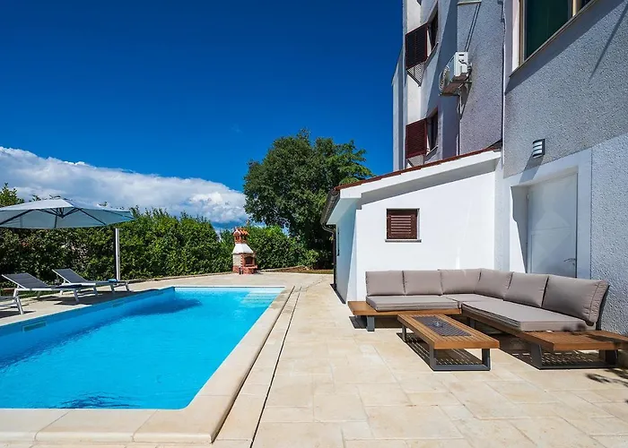 Big Private Swimming Pool Moonvidal Pula