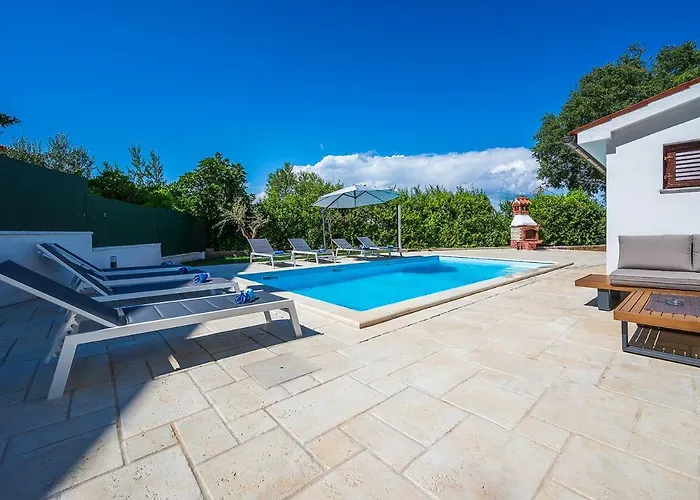 Big Private Swimming Pool Moonvidal Pula