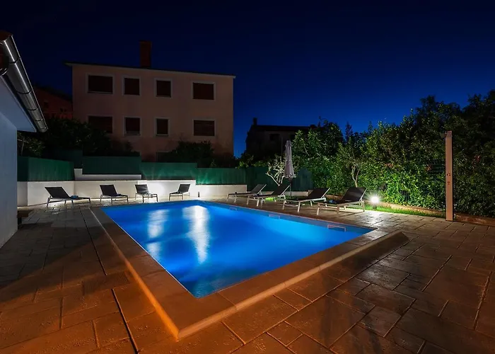 Big Private Swimming Pool Moonvidal Appartement Pula